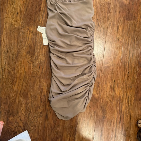 Abercrombie & Fitch Dresses & Skirts - Elegant Ruched Tan Dress